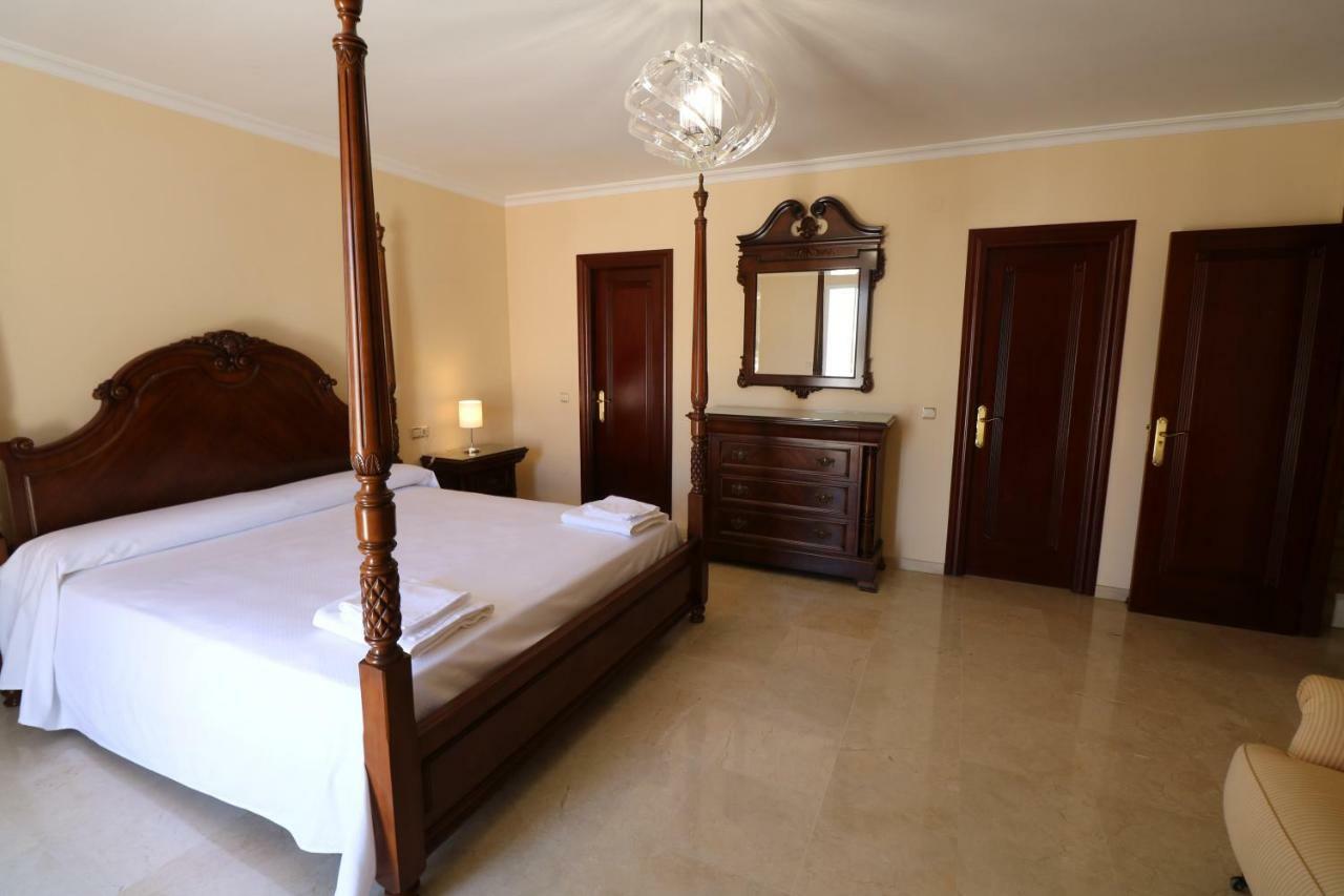 Villa De Lujo En Τορρεμολίνος Εξωτερικό φωτογραφία