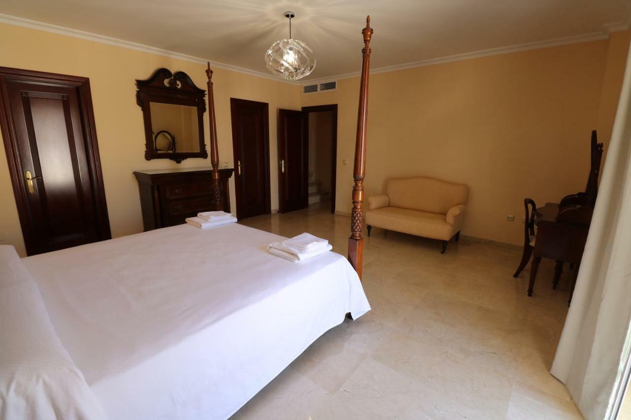 Villa De Lujo En Τορρεμολίνος Εξωτερικό φωτογραφία