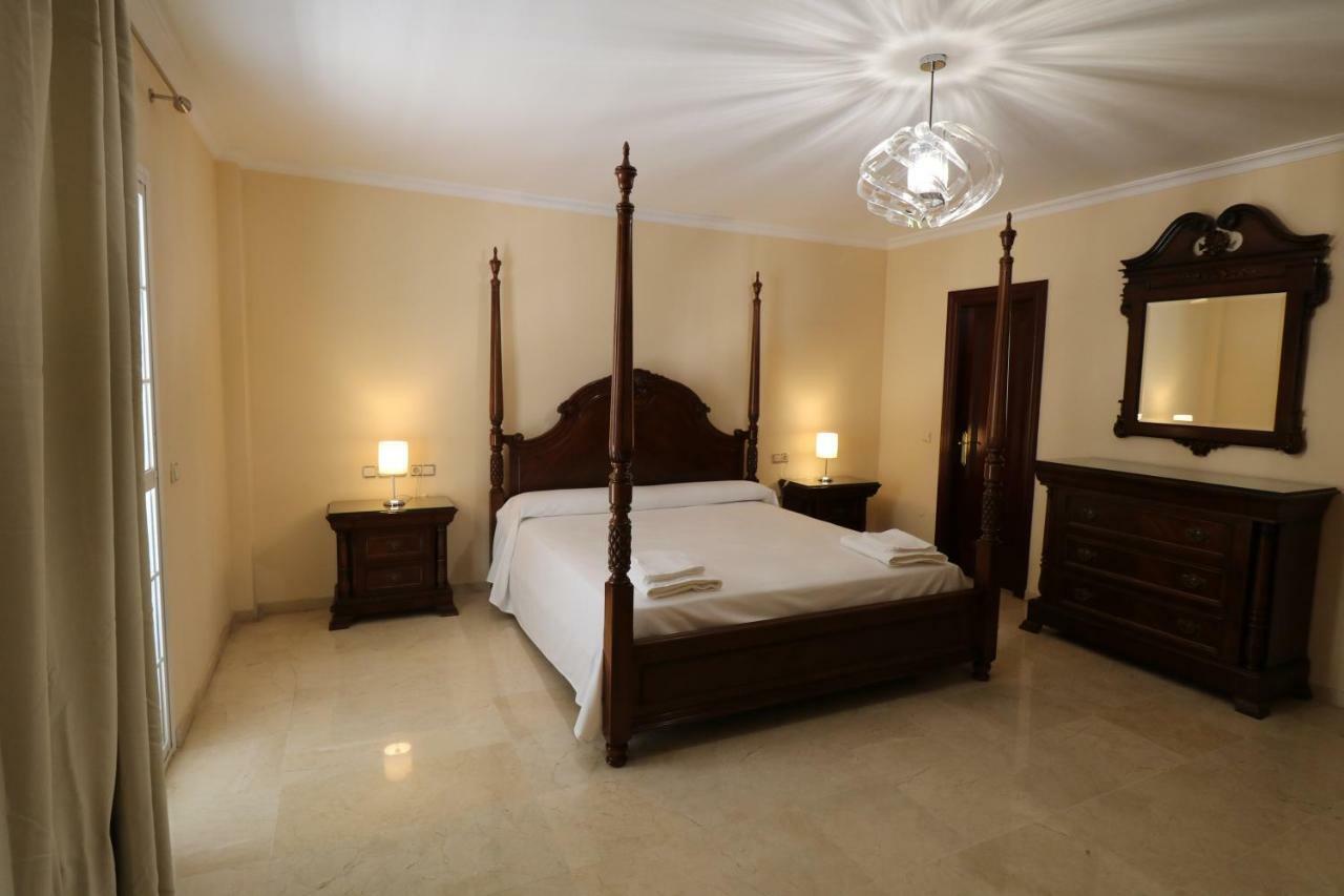 Villa De Lujo En Τορρεμολίνος Εξωτερικό φωτογραφία