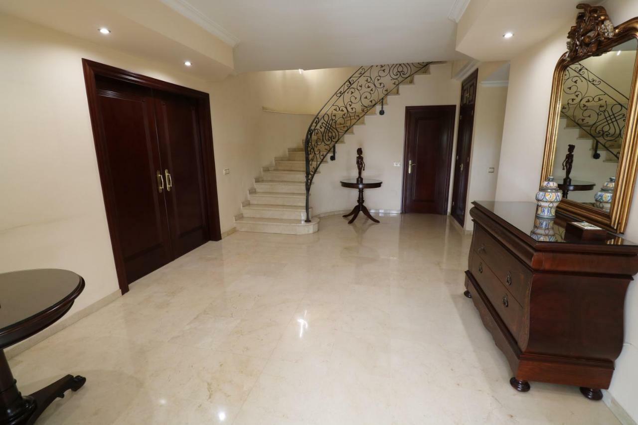 Villa De Lujo En Τορρεμολίνος Εξωτερικό φωτογραφία