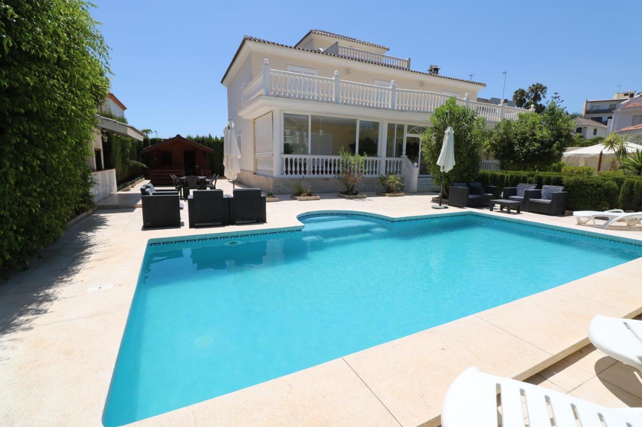 Villa De Lujo En Τορρεμολίνος Εξωτερικό φωτογραφία